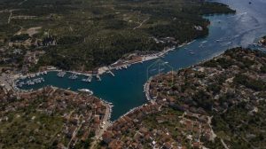 ATRAKTIVNO GRAĐEVINSKO ZEMLJIŠTE